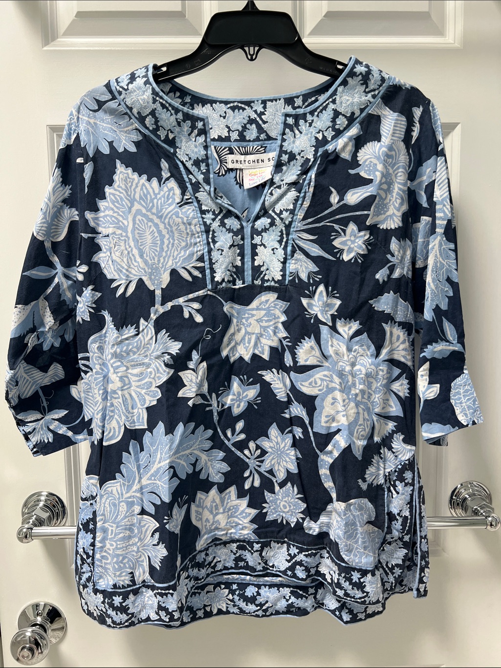 Gretchen Scott Designs Navy And Light Blue Floral Split-Neck Tunic Blouse